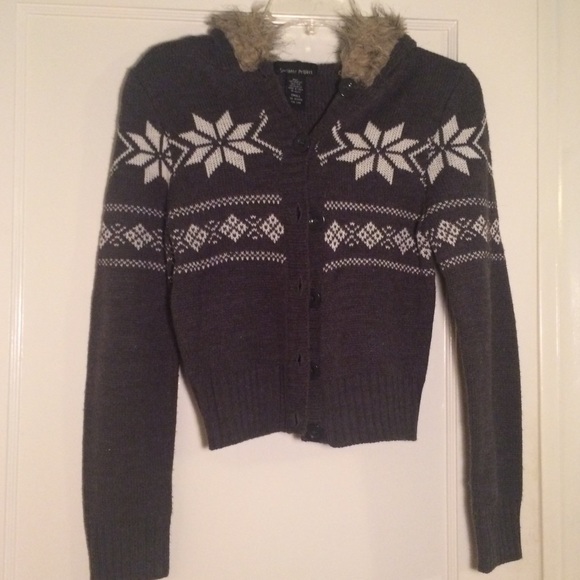 Button up Fur-hooded grey sweater - Picture 3 of 3